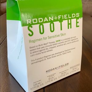 RODAN + FIELDS SOOTHE Regimen